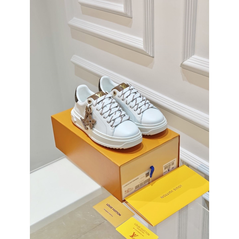 l**is V*t*n sneakers